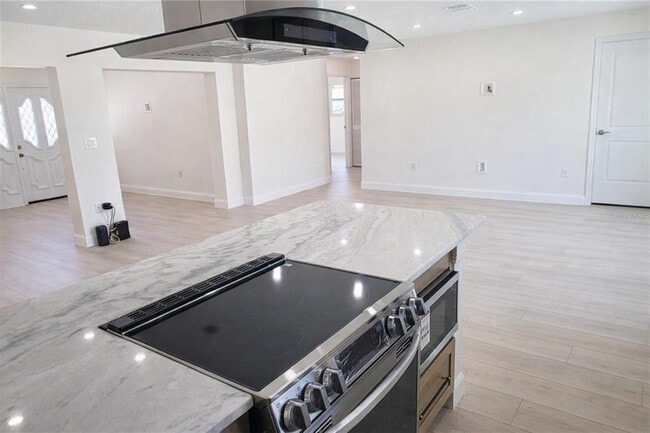 Building Photo - 4018 29th Ave W