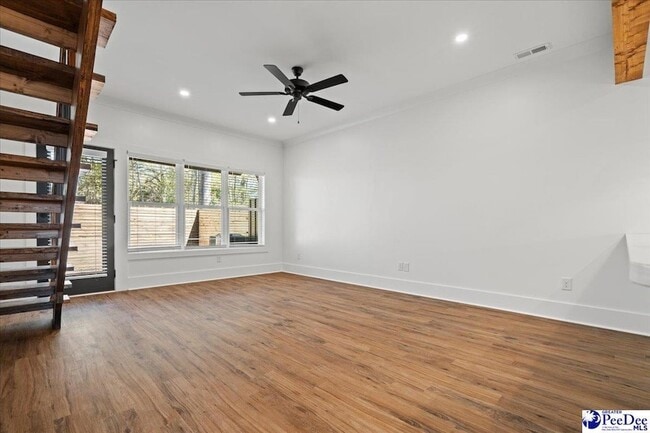 Building Photo - 1308 Twelve Oaks Ln