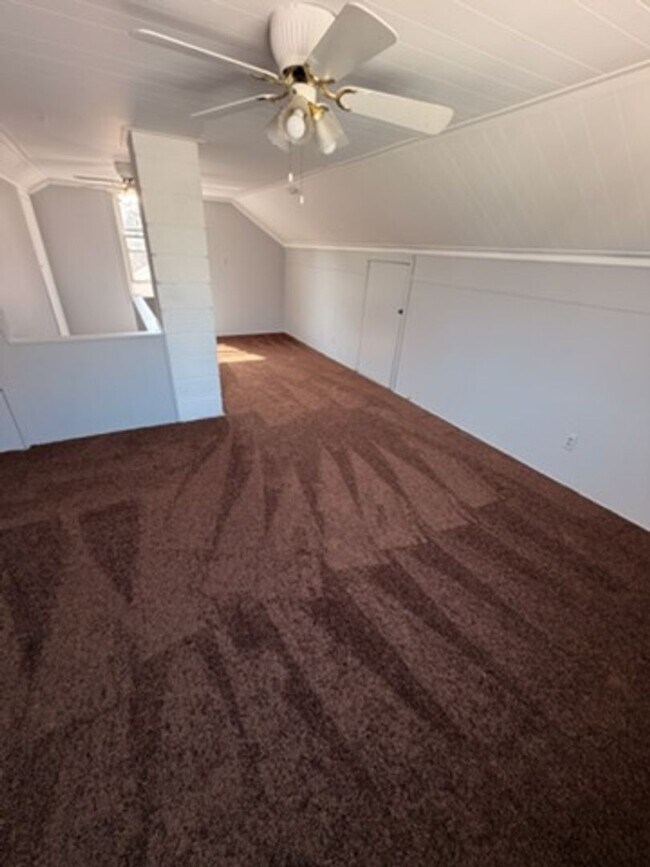 Building Photo - Charming Single-Family Home in Desirable Allen Park Neighborhood