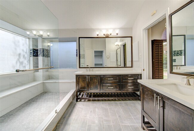 Building Photo - 115 Crimson Bay Dr