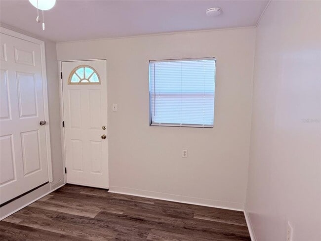 Building Photo - 1544 77th Ave N