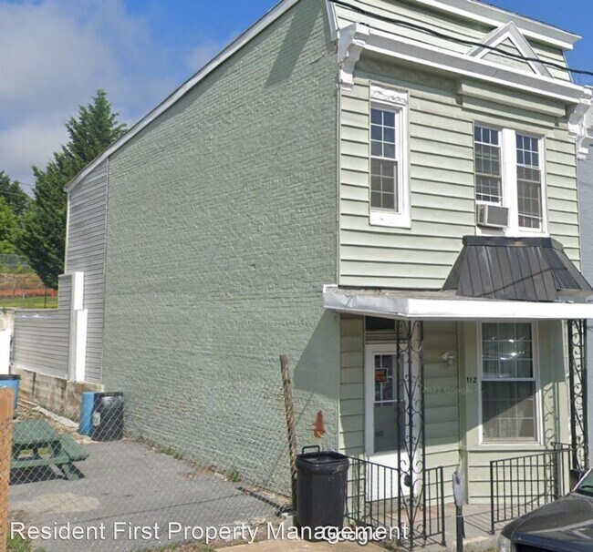 2 br, 1 bath House 112 N Conococheague 112 N Conococheague St