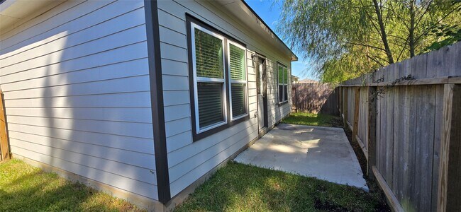 Building Photo - 16834 Pandora Wy