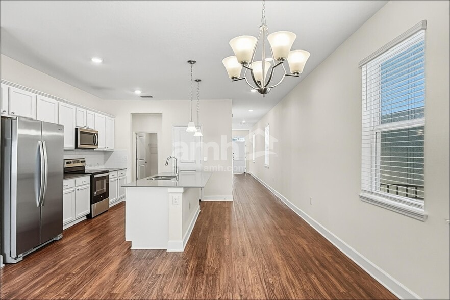 Building Photo - 29542 Cedar Waxwing Dr