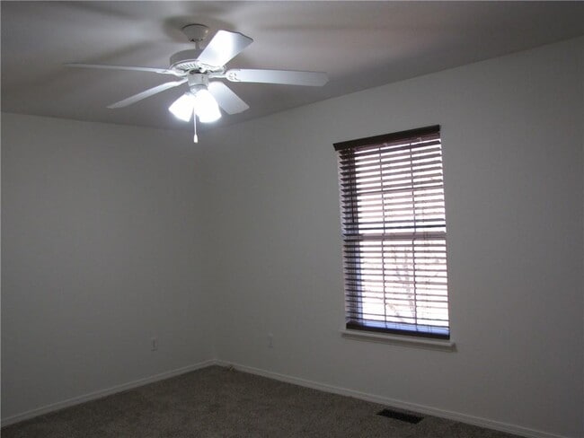 Building Photo - 70 Merritt Dr