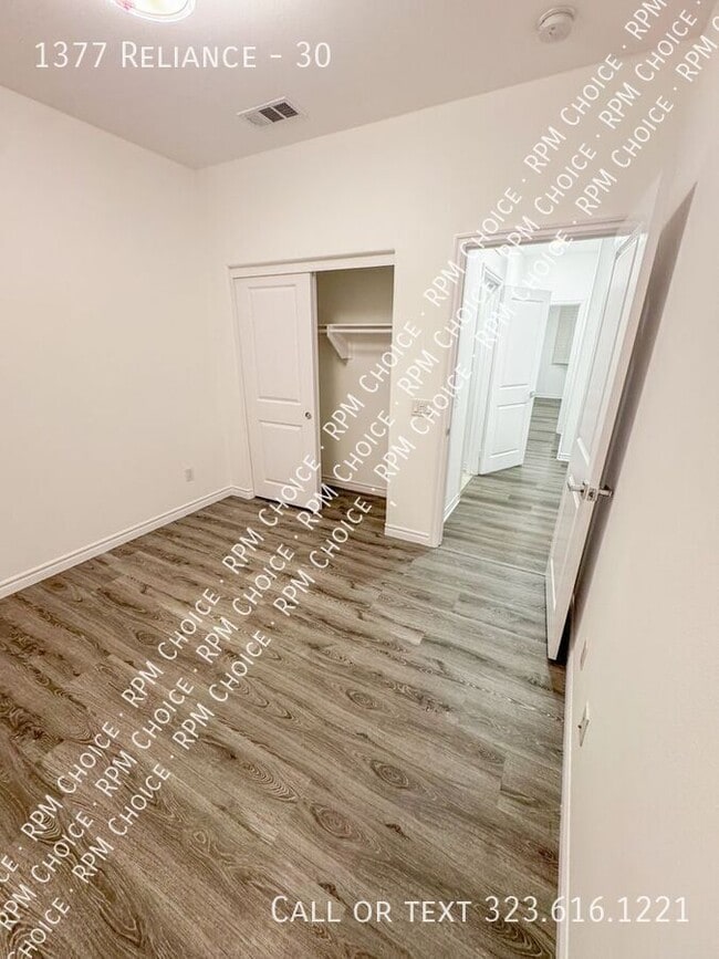 Building Photo - 1377 Reliance-30