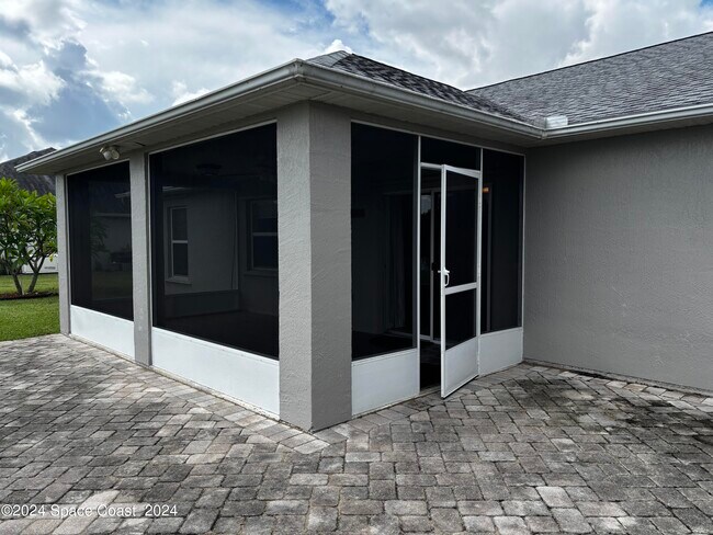 Building Photo - 1196 Meadow Lake Rd