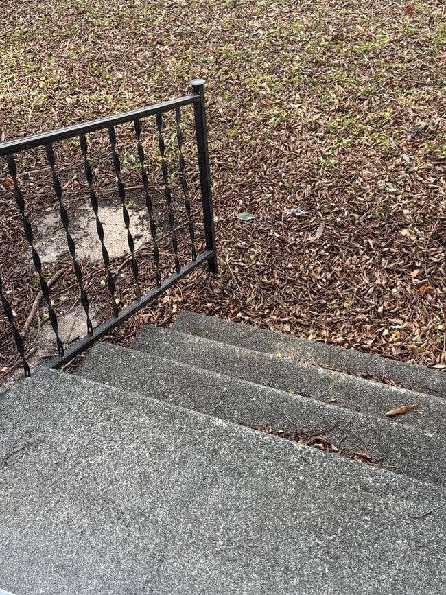 Building Photo - 608 N Independence St