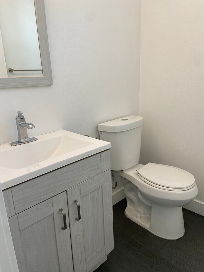 Building Photo - 11512 Emelita St