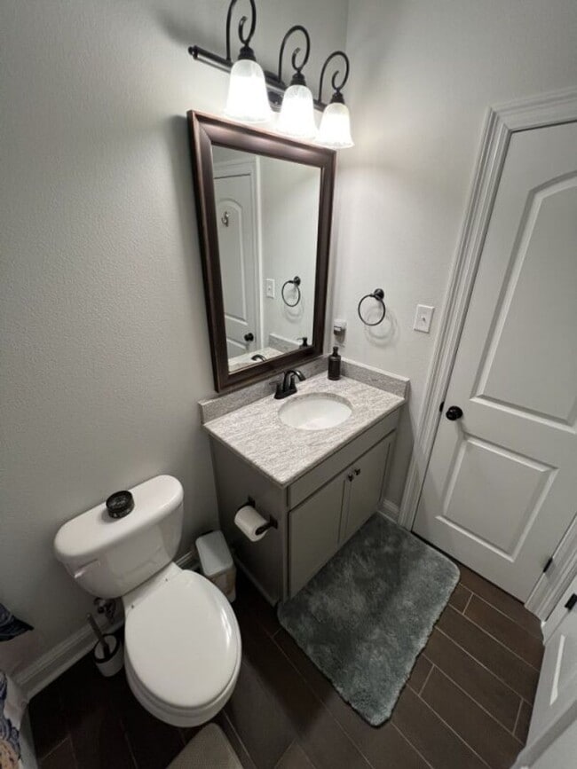 Building Photo - Partially Furnished Home on Sterling Oaks Dr. with Premium Features