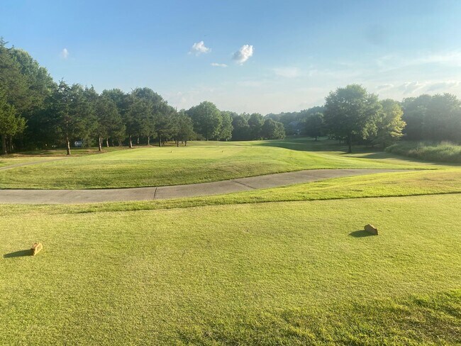 Building Photo - Immaculate Northstone Home Located on the 12th Hole