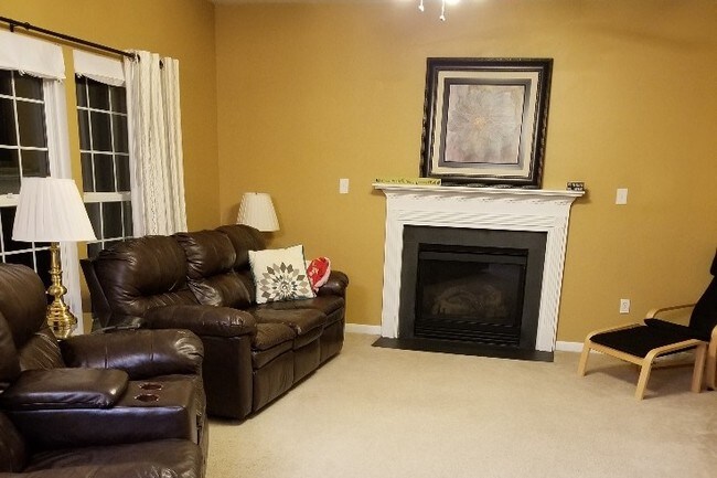 Family Room - 5309 Gunston Hall Dr
