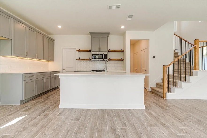 Kitchen - 4524 Hogans Alley Dr