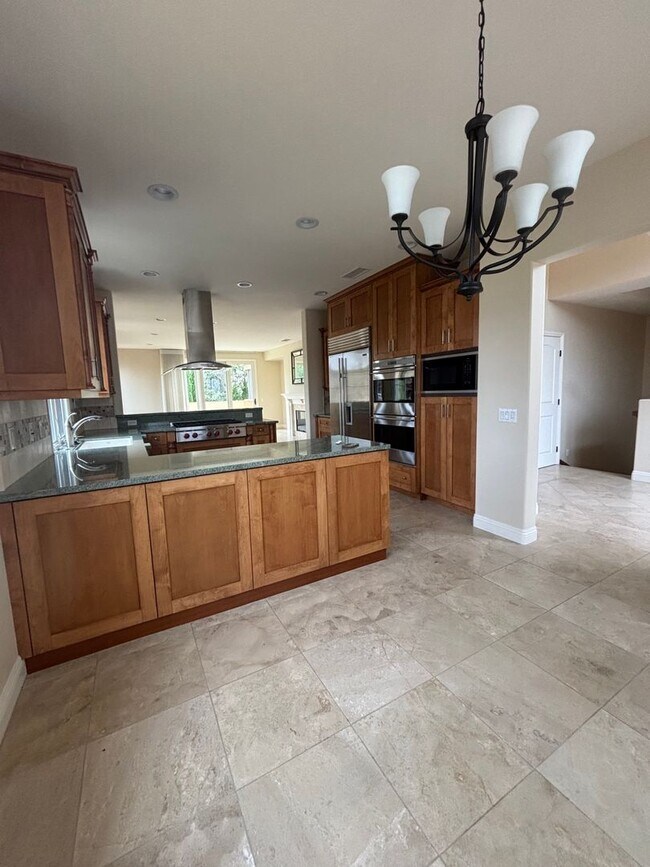 Building Photo - Beautiful 3BD 3.5BA House in La Jolla