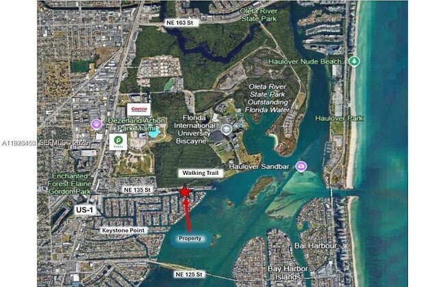 Building Photo - 2600 NE 135th St