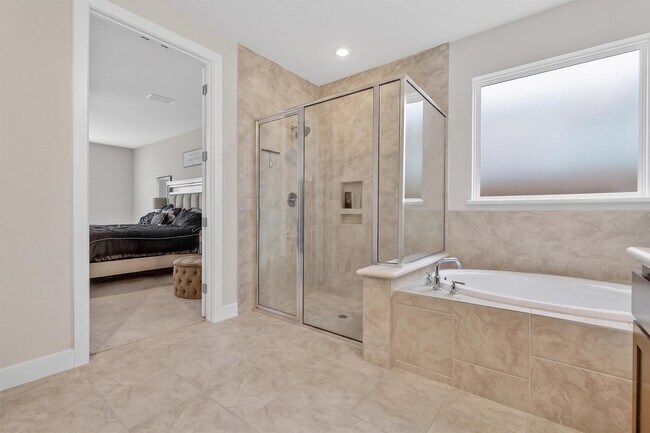 Building Photo - 21711 Emerton Cres Wy