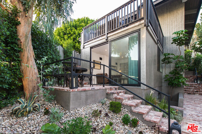 Building Photo - 8555 W Sunset Blvd