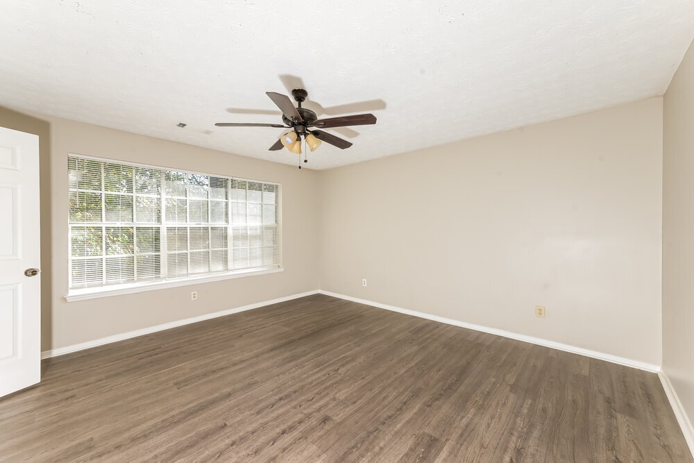 Building Photo - 700 Ashton Ln