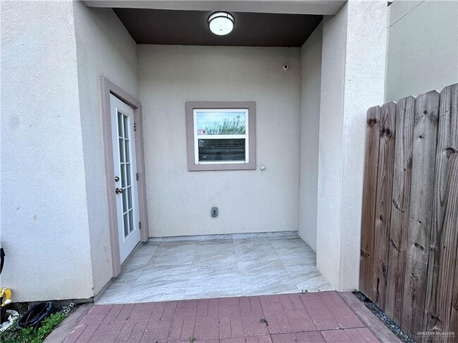 Building Photo - 22 Sunset Dr