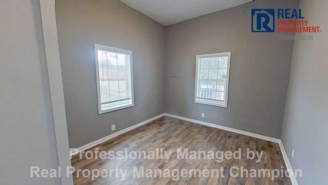 Building Photo - Adorable 3 BD/1 BA Recently Update in the ...