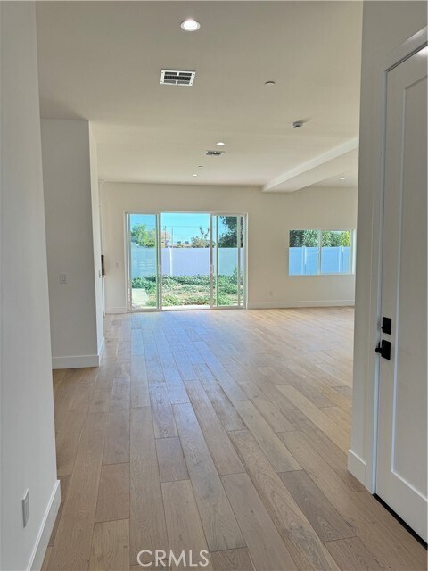 Building Photo - 13418 W Crowley St