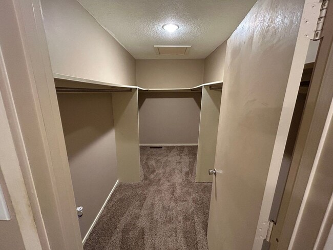 Building Photo - 5735 Barfield Cir