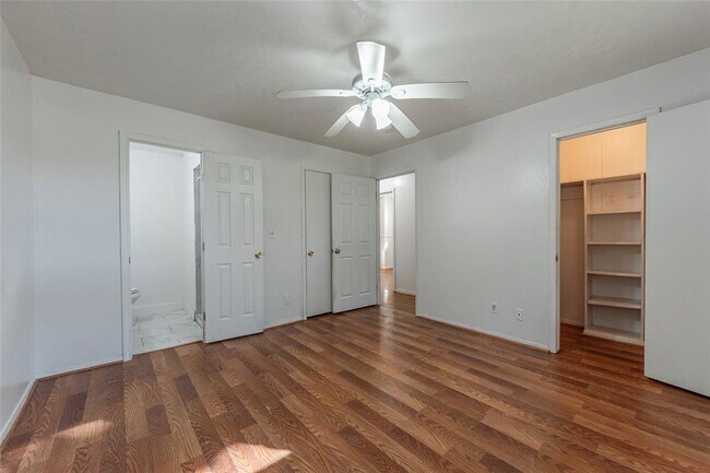 Building Photo - 2720 Blueberry Ln