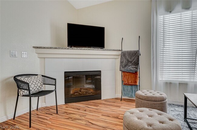 Building Photo - 3351 Indian Shadow St