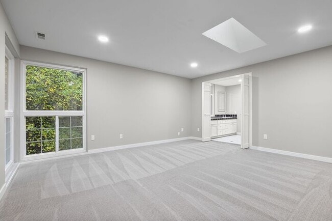 Building Photo - Stunning Private AIR CONDITIONED Dream Home in Coveted Bridal Trails