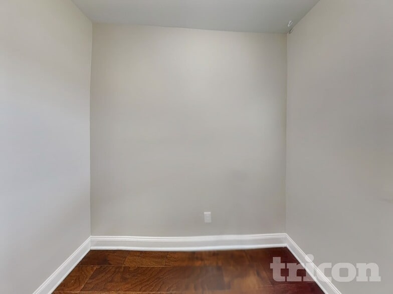 Building Photo - 1372 Wentworth Dr