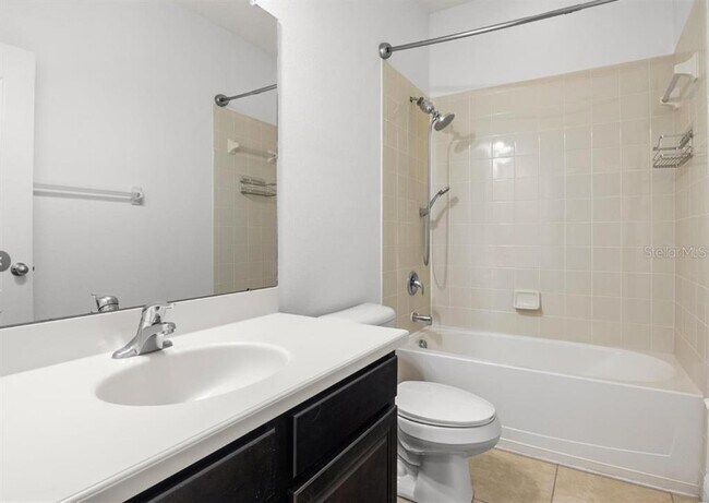 Building Photo - 4056 Sunset Lake Dr
