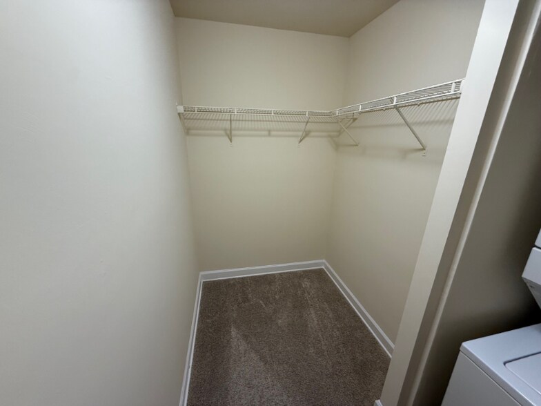 Building Photo - 6493 Frenchmens Dr