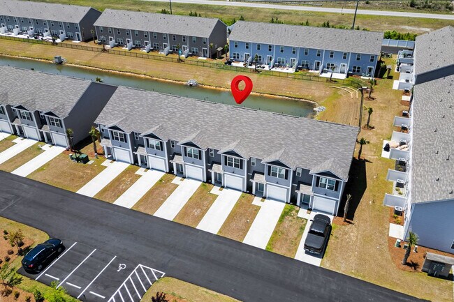 Building Photo - 332 Bayou Loop