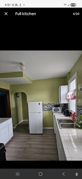 Building Photo - 2600 Commercial Ave