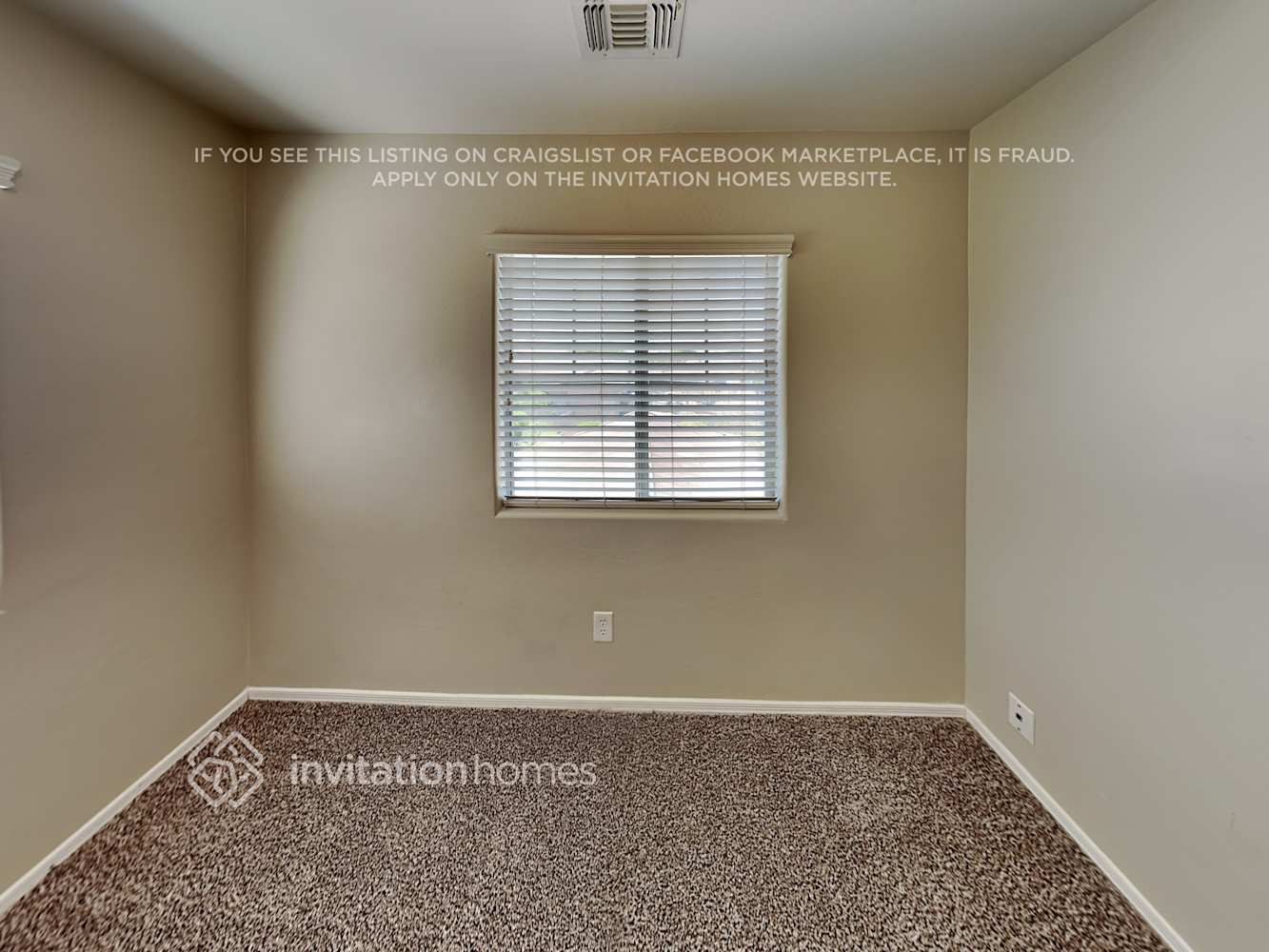 Building Photo - 4610 E Laurel Ct
