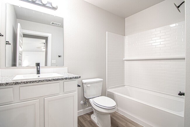 Building Photo - 2405 Copperhead Rd