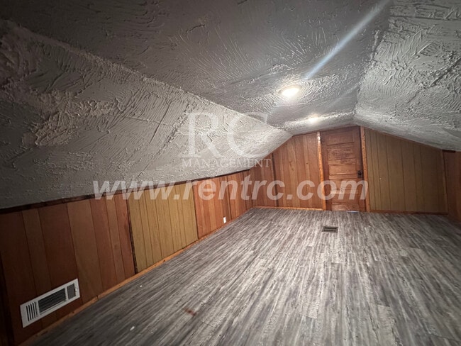 Building Photo - 223 Kentucky-
