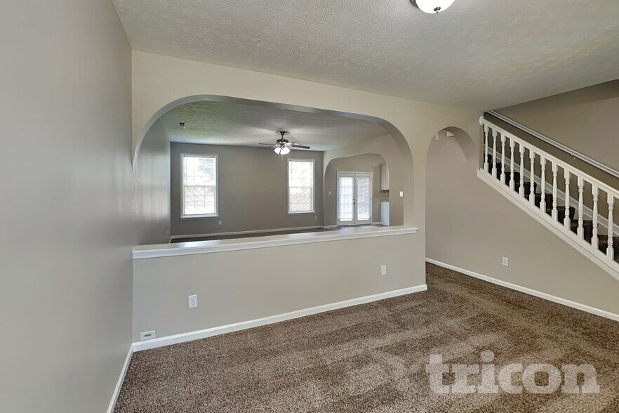 Building Photo - 5330 Himalayan Dr