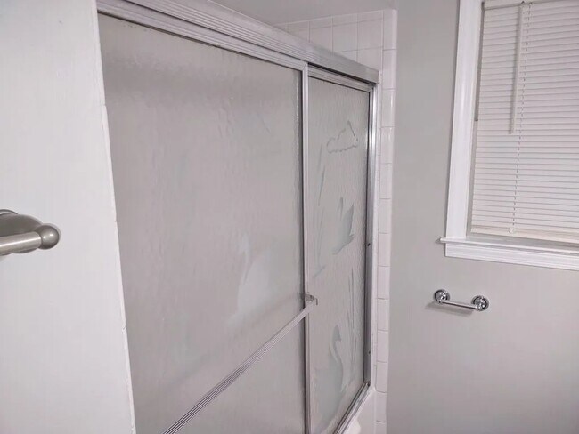 Building Photo - 4707 Wellborn Dr