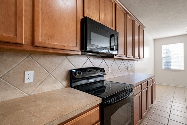 Building Photo - 11938 Ramla Place Trail