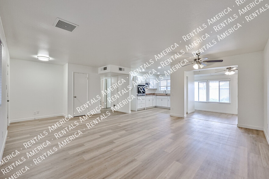 Building Photo - 12450 N Augusta Dr