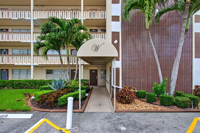 Building Photo - 4003 Wolverton E