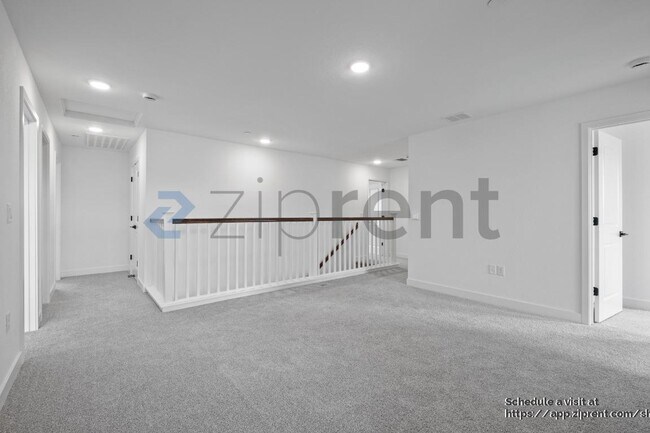 Building Photo - 365 Gold Coast Rd