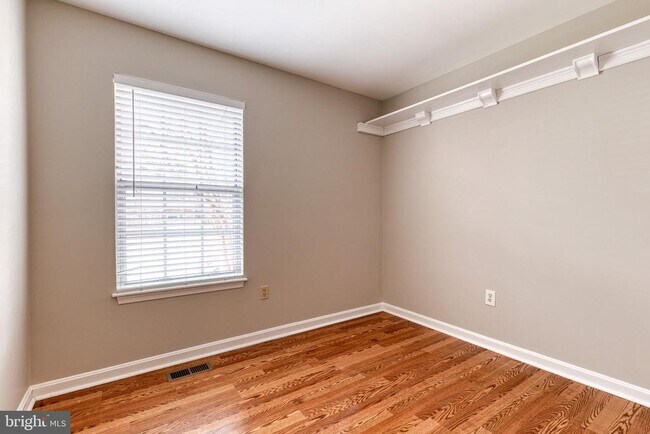 Building Photo - 1193 Bayview Vista