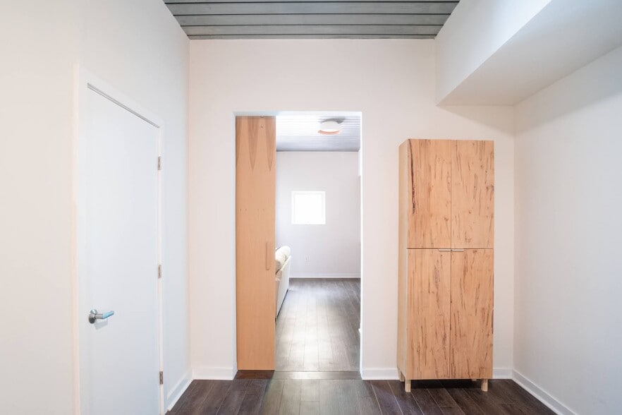 Building Photo - 620 Glen Iris Dr NE