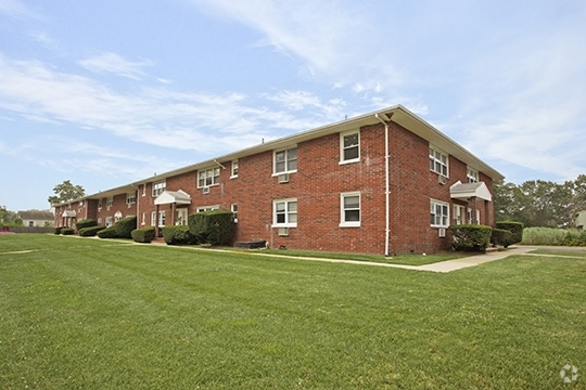 Primary Photo - Monmouth Beach Village Apartment Homes