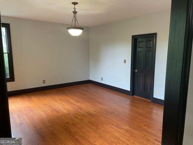 Building Photo - 612 Graystone Ct