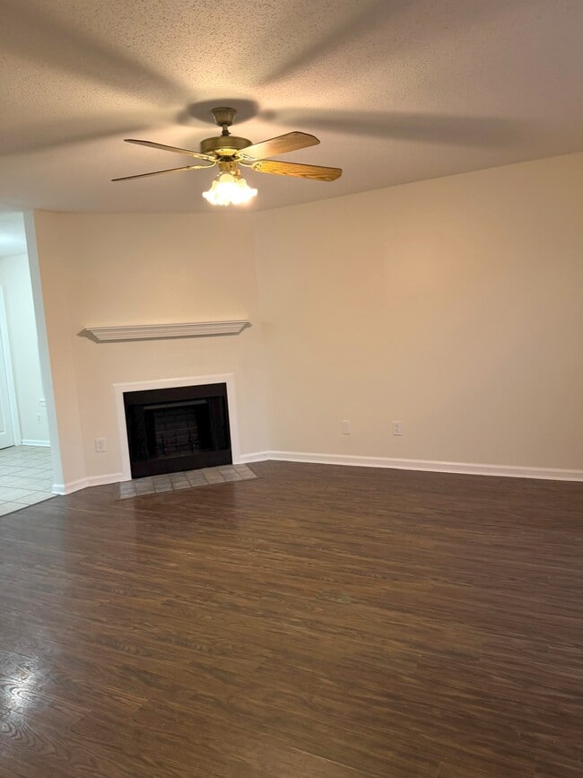 Building Photo - 6797 The Willows Cove