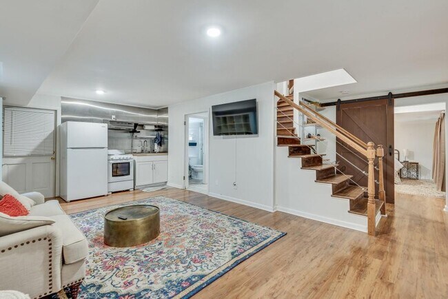 Building Photo - 2663 Rangewood Dr NE