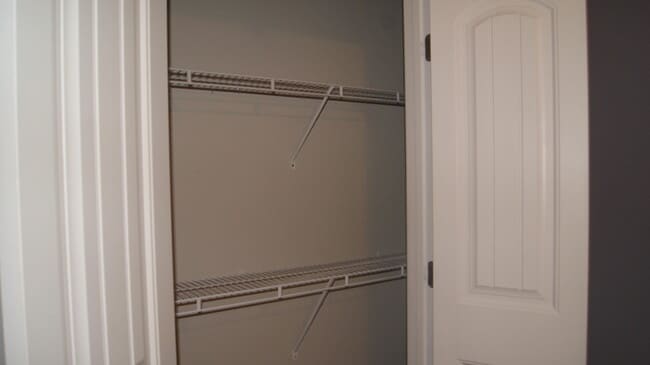 Building Photo - 375 Niblick Dr